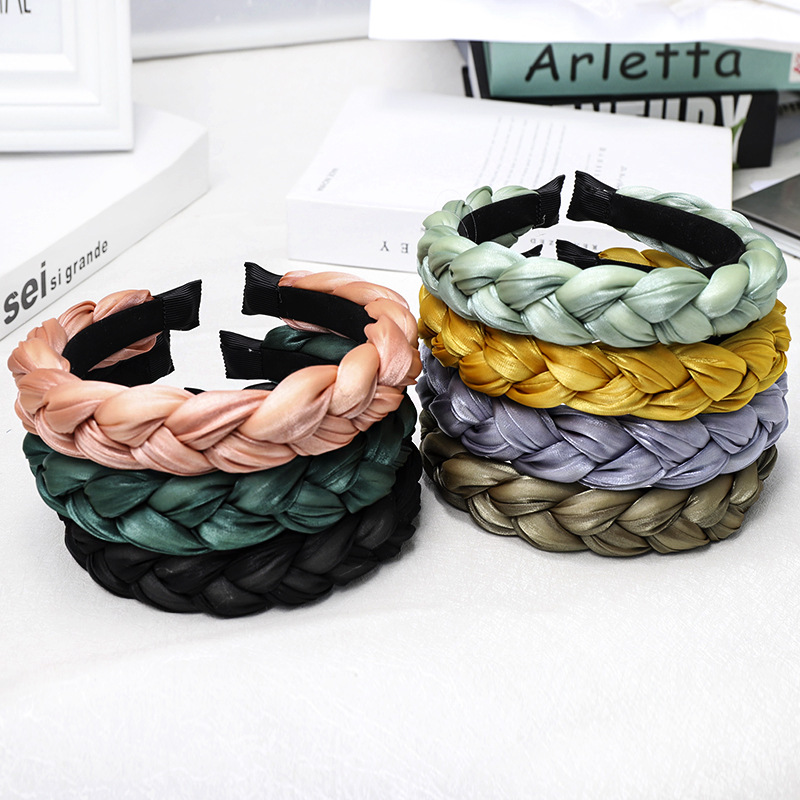 Solid Color Twist Braided Fashion Sponge Headband Wholesale Jewelry Nihaojewelry display picture 5