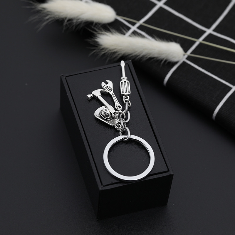 Simple Saw Tool Set Alloy Keychain Wholesale display picture 5