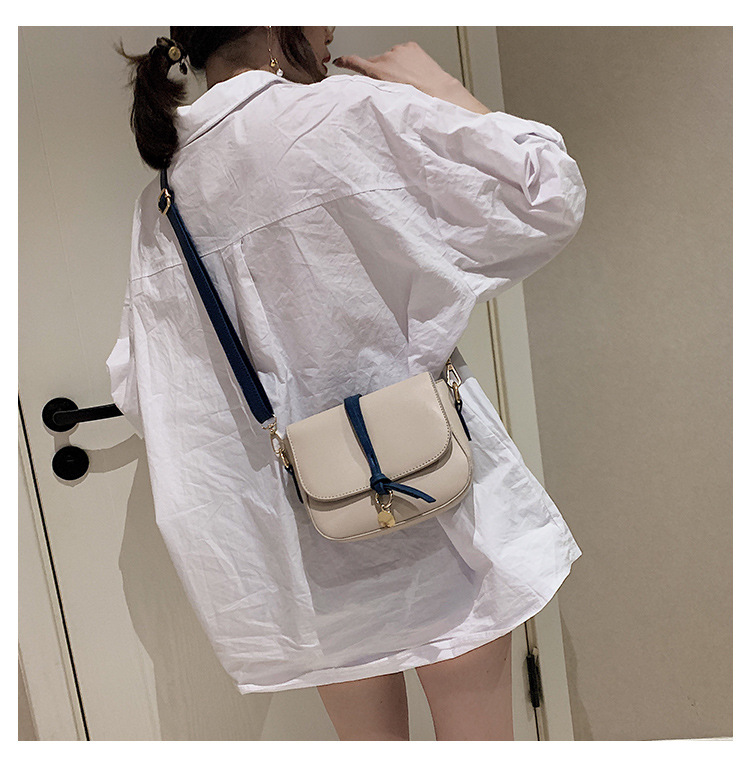 Wholesale Fashion Simple Buckle Type Shoulder Bag Nihaojewelry display picture 39