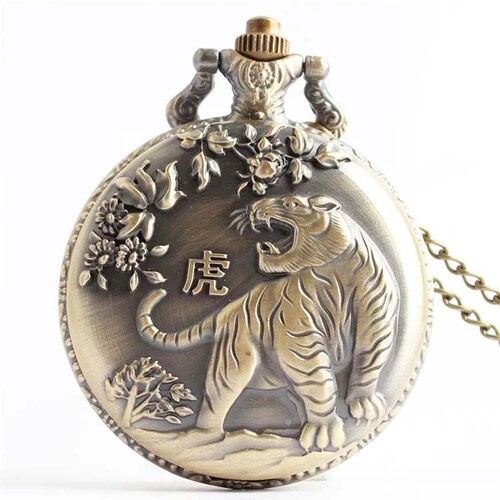 Hot-selling pocket watches at street stalls, antique zodiac quartz pocket watches, bronze vintage necklaces, pocket watches wholesale
