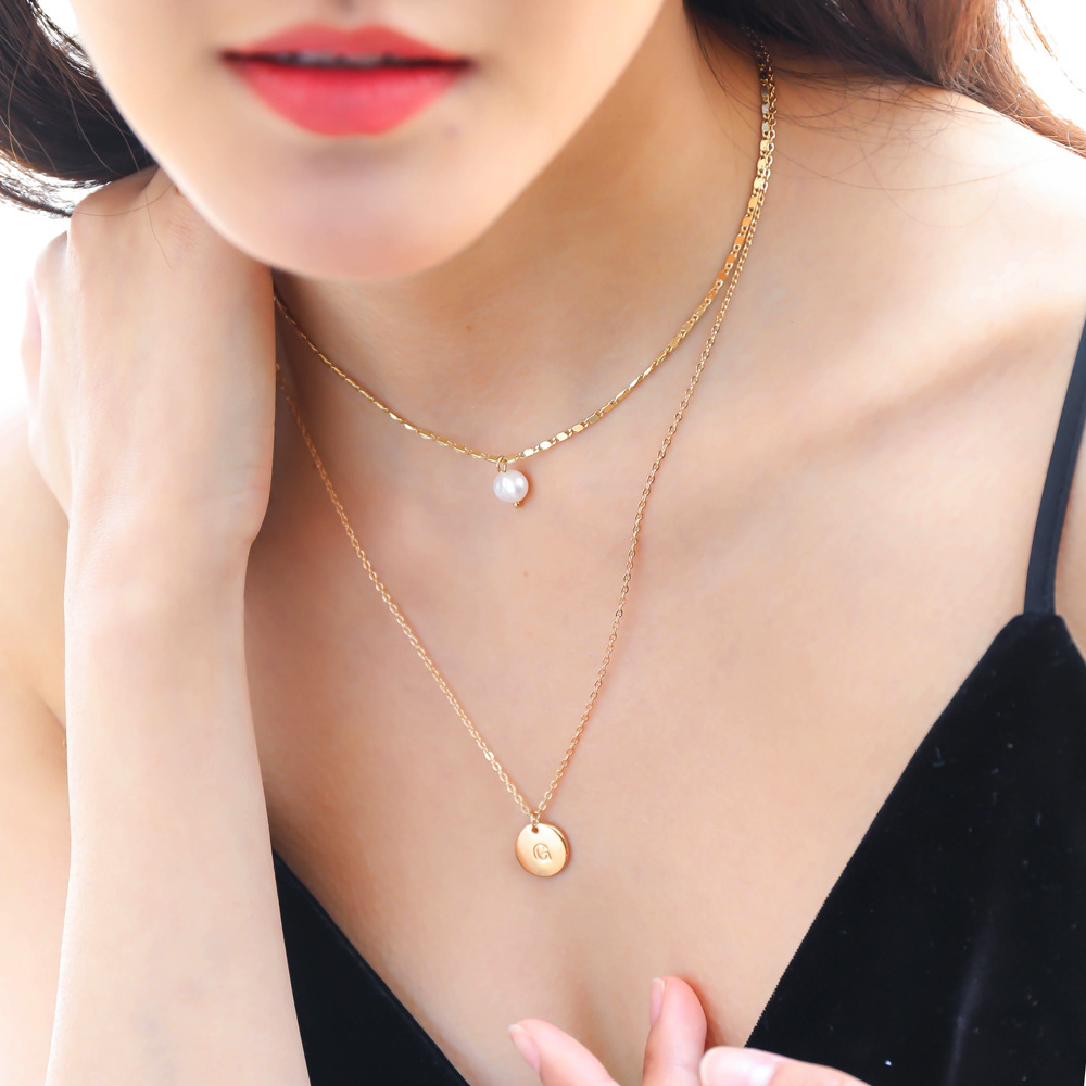 Vintage Women's Gold Multilayer Natural Pearl Multi-layer Necklace display picture 2