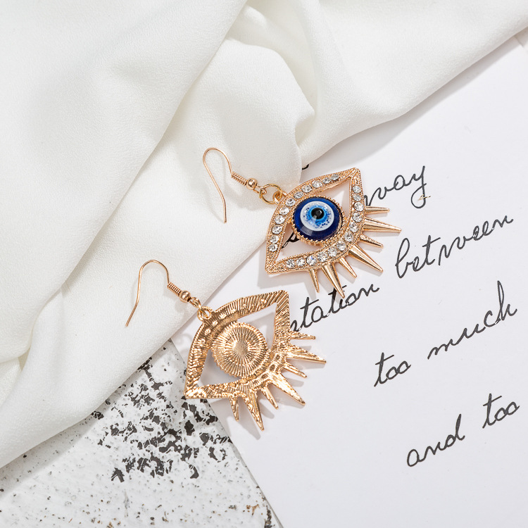 Daily Occasion Alloy Material Simple Style Eye Alloy Inlay Rhinestones Women's Earrings