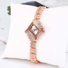 Alloy Diamond Ladies Bracelet Watch Fashion Steel Band Alloy Pattern Bracelet Watch New Thin Strap Ladies Quartz Watch
