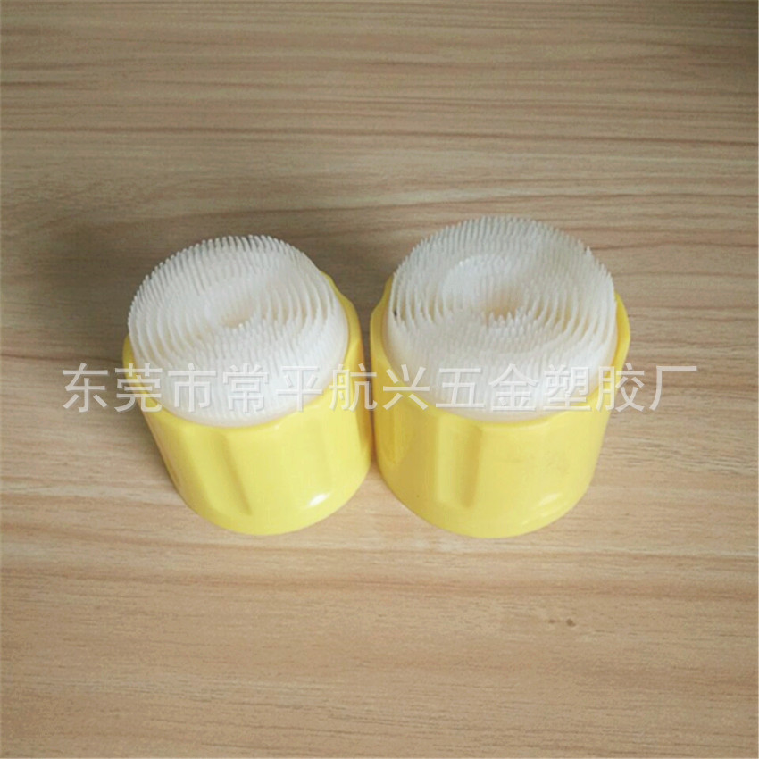 气雾罐毛刷盖 喷雾罐有刷盖 泡沫清洗剂刷挂 泡泡清洁剂带刷盖