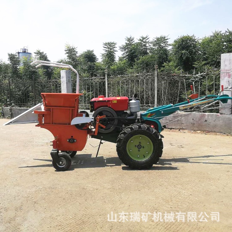 自走式单行玉米收割机收玉米机柴油小型玉米收割机