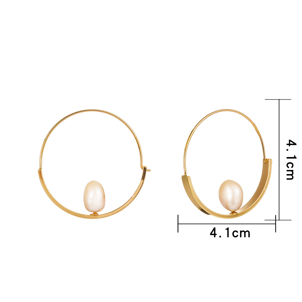 Fashion New Style Natural Freshwater Pearl Simple Round Earrings display picture 1