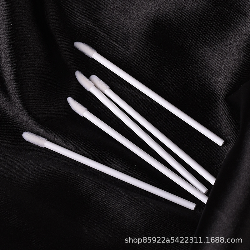Factory directly provides hollow lip brush disposable empty heart…