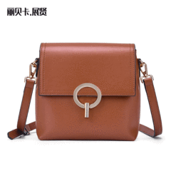 Factory wholesale 2022 new style round ring buckle women's bag crossbody single shoulder fashion versatile internet celebrity women's genuine leather women's bag 