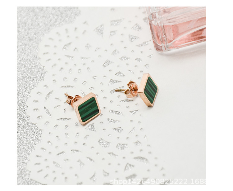 Aretes A Rayas De Acrílico Verde Oscuro Con Baño De Titanio Chapado En Oro De 18 Quilates Joyas De Oro Rosa Para Mujeres No Son Alérgicas display picture 6