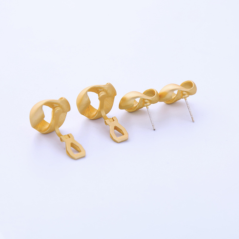 Simple Earless Ear Clip Female New Small Commuter Earrings display picture 4