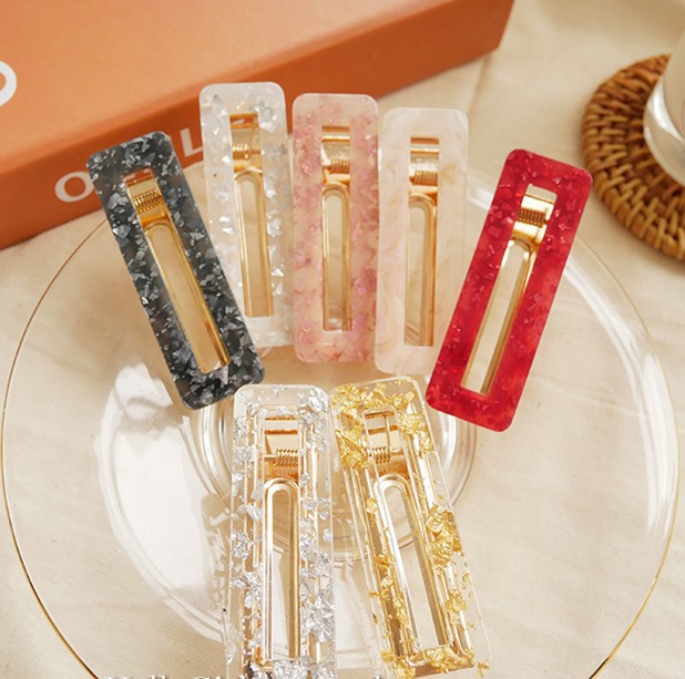 Retro Hollow Acrylic Hairpin display picture 5