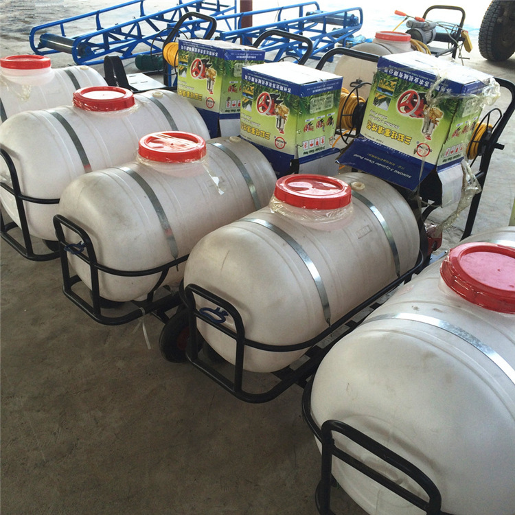 手推式打药机 汽油高压喷雾器厂家 远射程农用果园四轮打药车