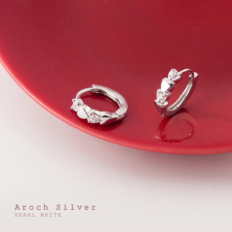 Aloch s925 Pendientes de plata esterlina con incrustaciones de diamantes en forma de corazón Pendientes de corazón de melocotón de amor geométrico dulce y simple G3863