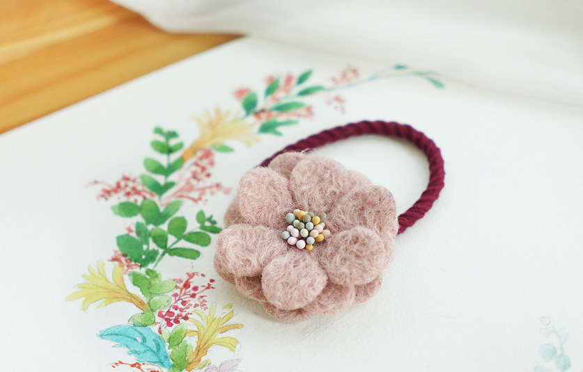 Fashion New Korean Woolen Handmade Cloth Flower Hair Tie Hair Tie Sweet Korean Rubber Band Hair Tie display picture 13