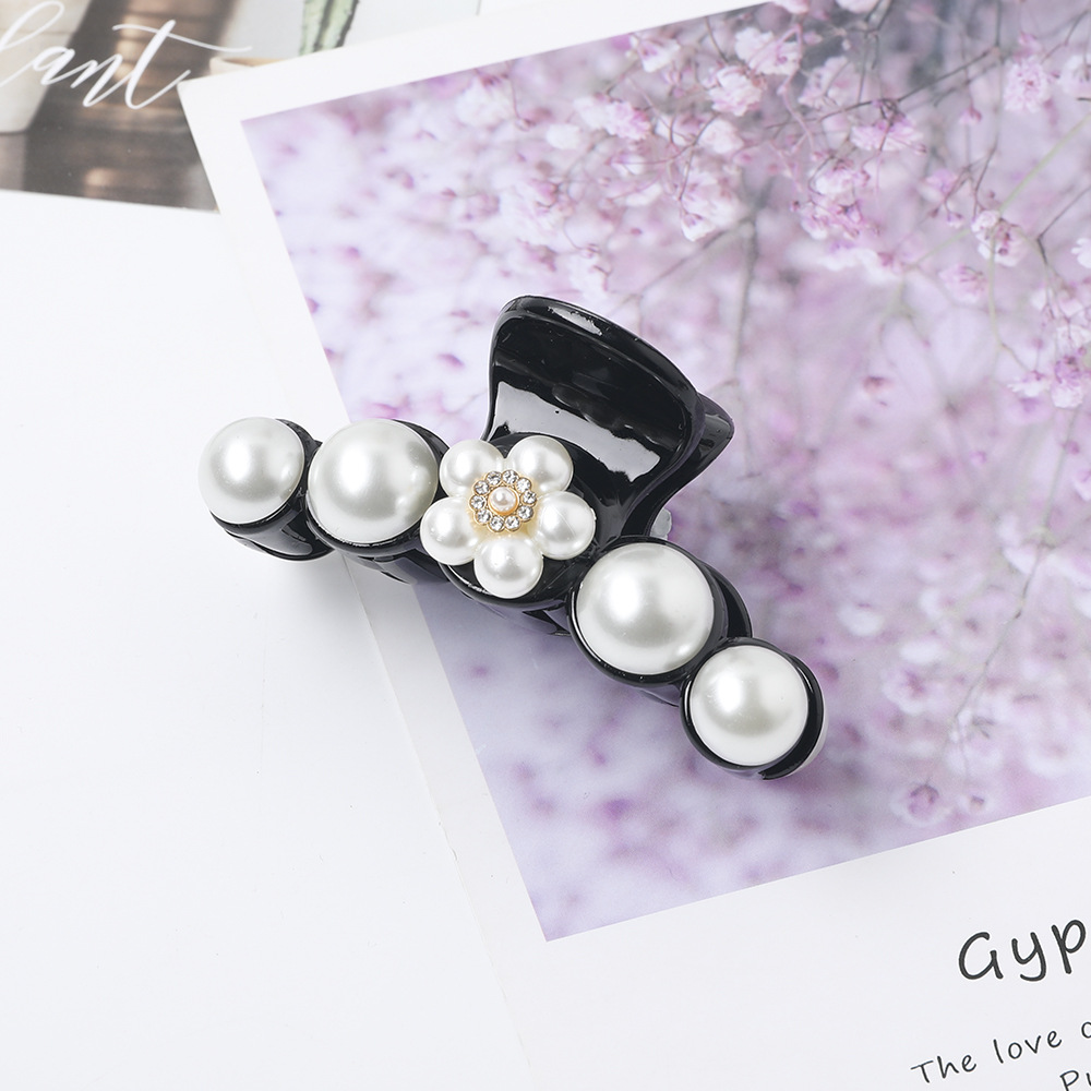 New Fashion Pearl Hair Clip Acrylic Diamond Clamp Flower Ponytail Hair Clip Wholesale display picture 9