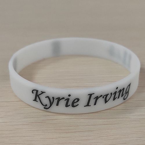 A night light bracelet for sending, a basketball star Kobe and Irving engraved bracelet to protect the wrist rubber bracelet 