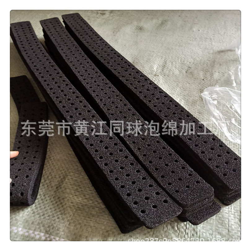 机器减震EPDM泡绵圆垫 背胶开孔红色EPDM卷材片材 东莞epdm厂家