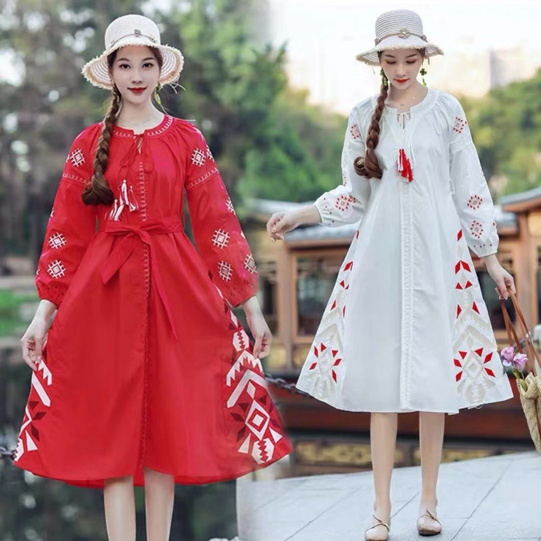 民族风连衣裙 新款民族风棉布绣花女士连衣裙旅游民族服饰批发