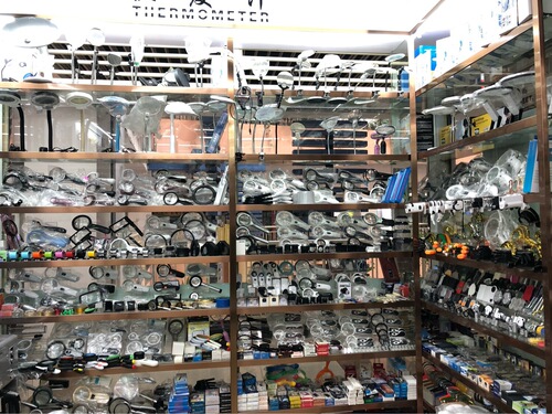 Magnifying glass, compass, telescope, counter, teaching supplies, make products as required, pay the freight difference