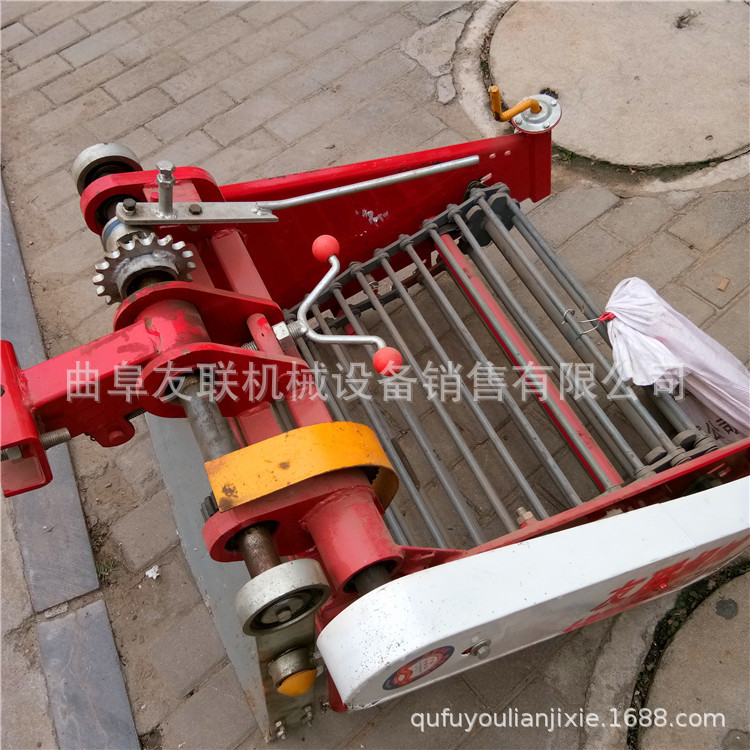宽幅花生收获机 手扶式薯类收货机 大型手扶地豆收获机61