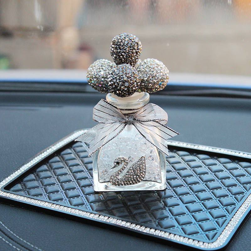 Coche globo de diamantes corona de ciervo cisne botella de cristal con diamantes adornos de oso asiento de perfume creativo dly hembra
