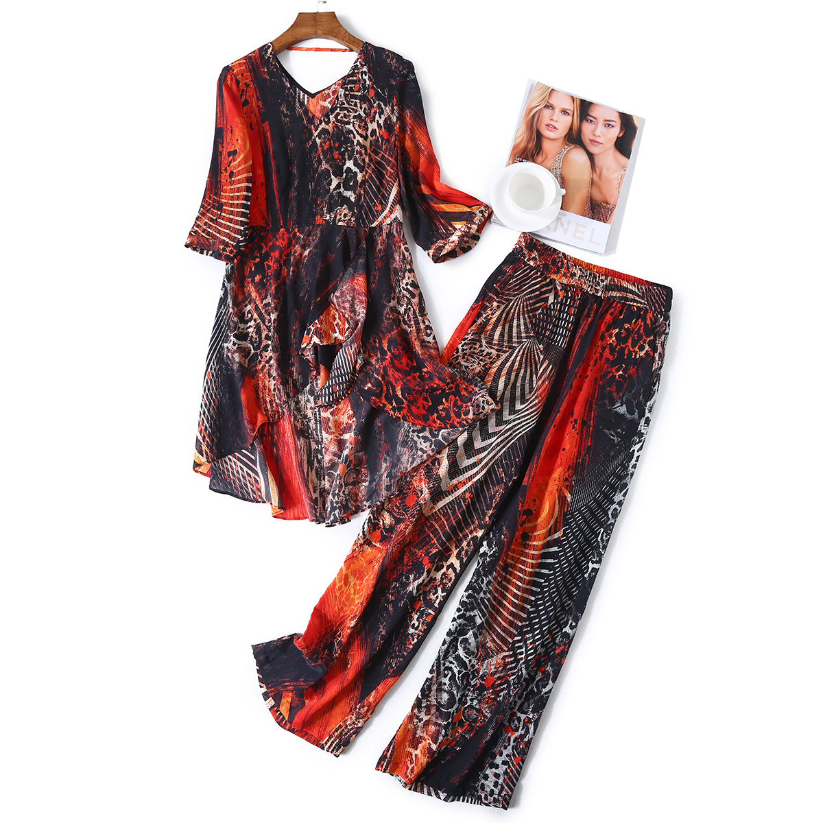 Costume femme en De la soie - Ref 3335628 Image 1