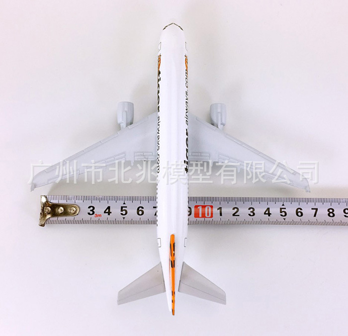 A320老虎航空(白底座) 18cm 17.JPG