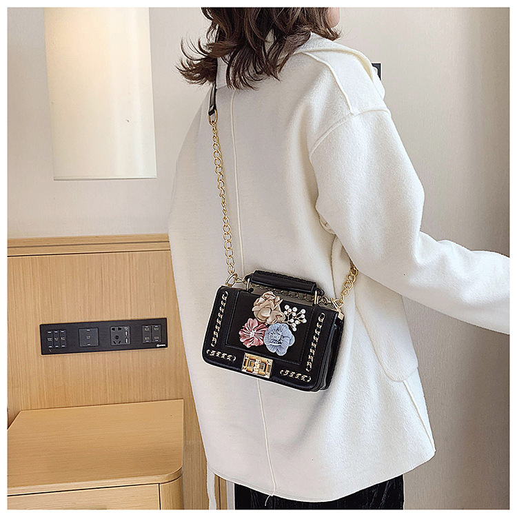 Fashion Handbag Color Flower Pearl Small Square Bag Shoulder Diagonal Bag display picture 49