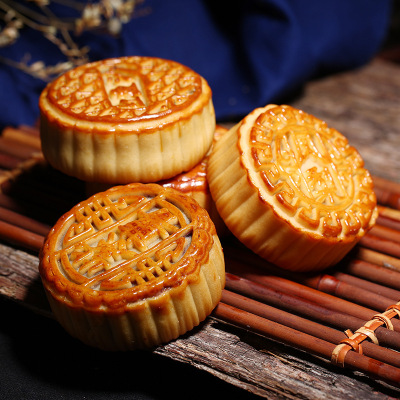 Mid-Autumn Festival Moon Cake bulk flavor Wuren Red bean paste fruit Yolk staff welfare customized Moon Cake Processing