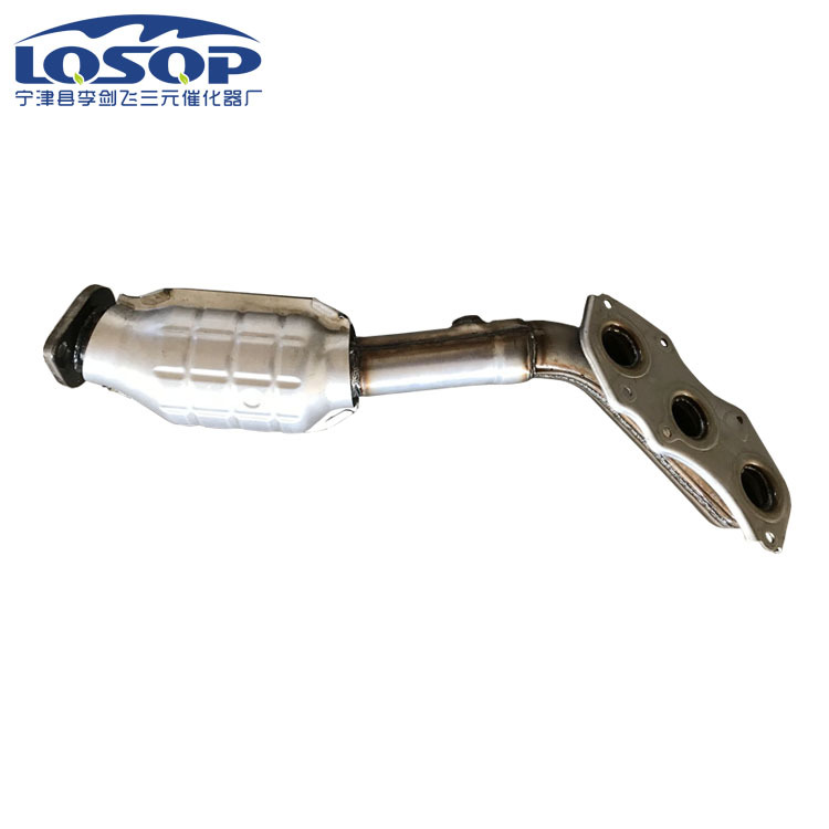 Factory Direct Supply Suitable for Toyota Reiz Crown 2.5 3.0 3.5 Three-Way Catalytic Converter Car Exhaust Pipe