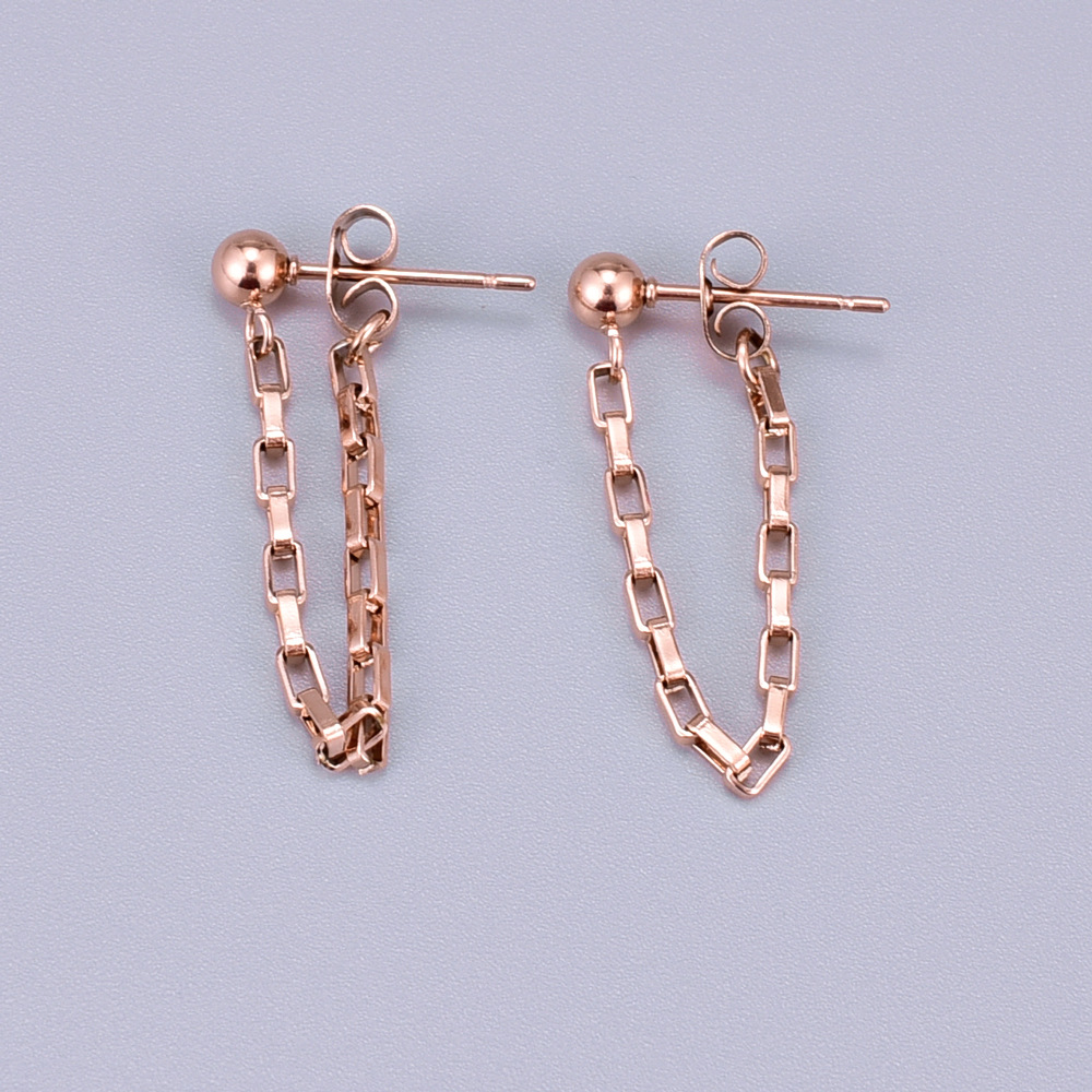 Vente En Gros Boucles D&#39;oreilles Longues En Acier Titane Simple Chaîne Creuse Nihaojewelry display picture 3