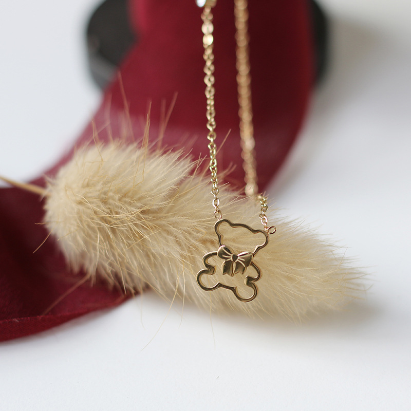 Sweet Student Mori Style Bear Bebear Cute Animal Bow Crown Necklace Clavicle Chain Titanium Steel 14k Gold display picture 6