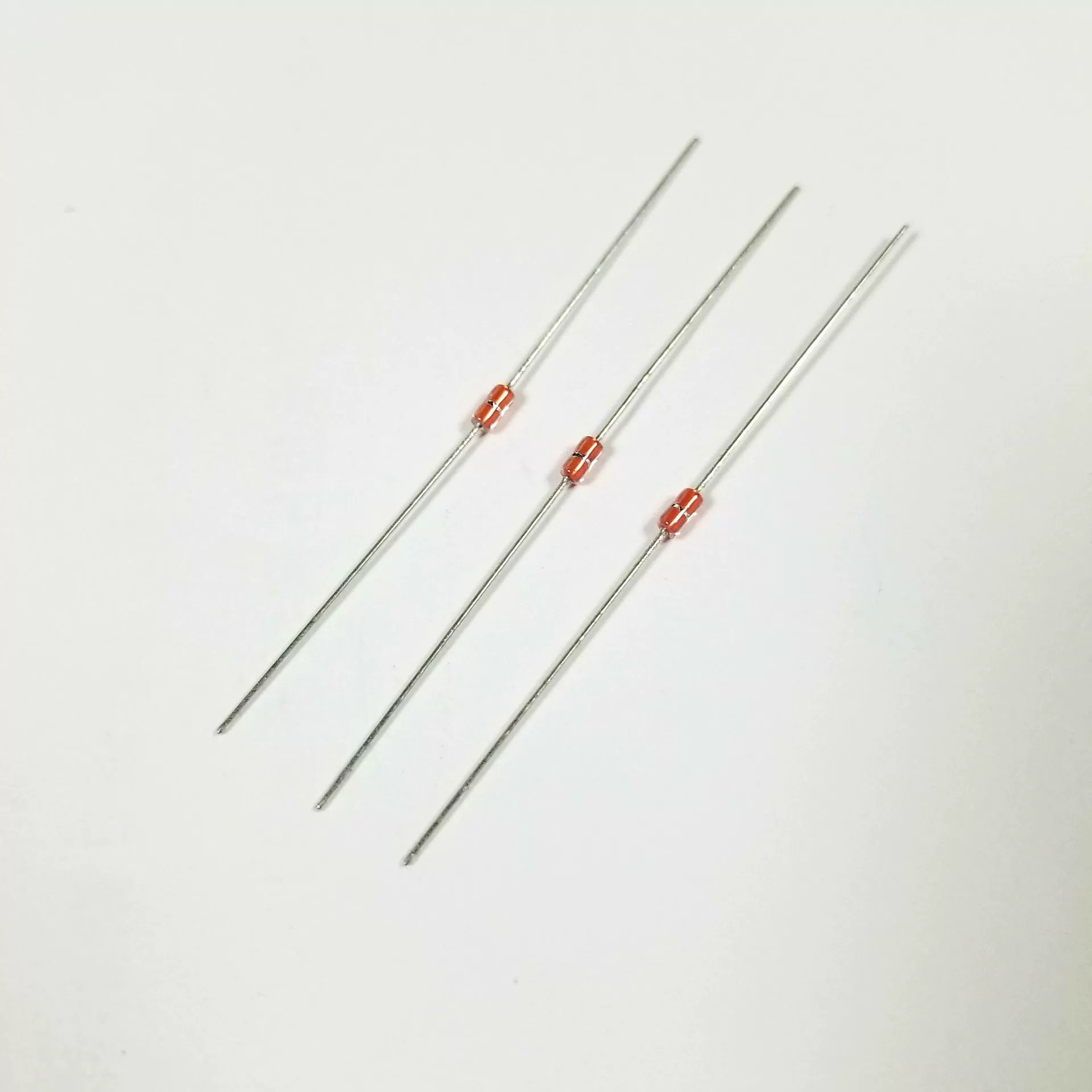 Стеклянный герметизированный термистор NTC MF58-103F (10 кОм ± 1%) Значение B = 3950