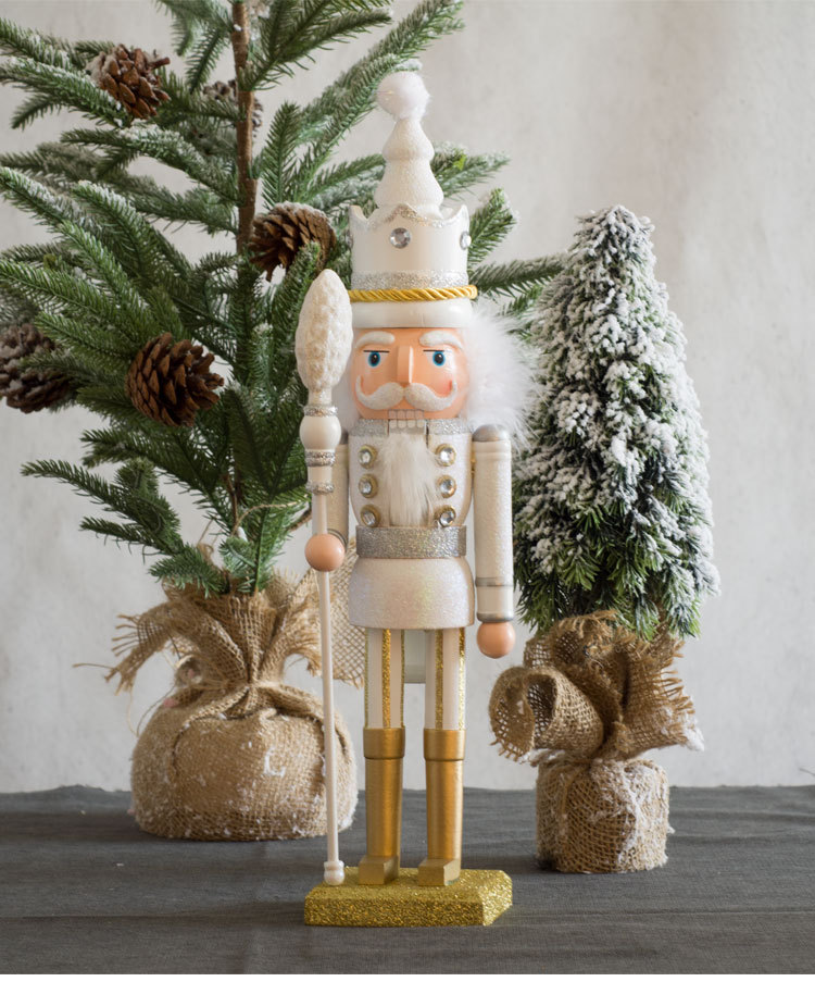 Home Furnishings European Walnut Puppet King Soldier Christmas Gift display picture 2