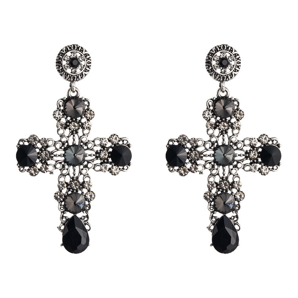 European And American Popular Classic Trend Exaggerated Retro Earrings Female Hollow Atmosphere Cross Diamond Alloy Long Earrings display picture 19