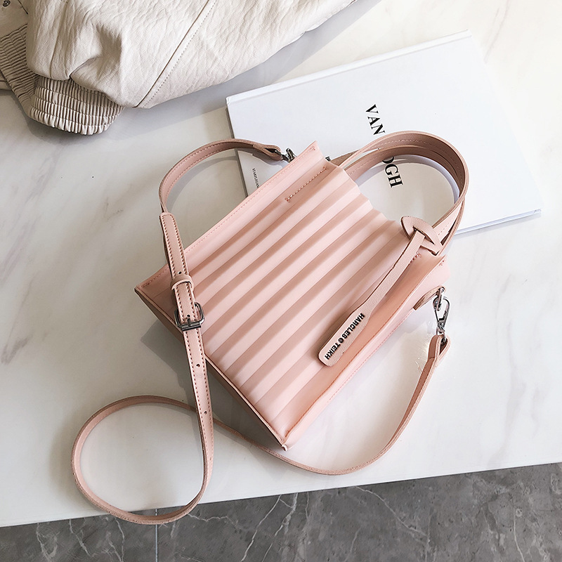 Jelly bag women 2019 new pattern summer transparent ck Sweet Messenger One shoulder Explosive money Female bag On behalf of