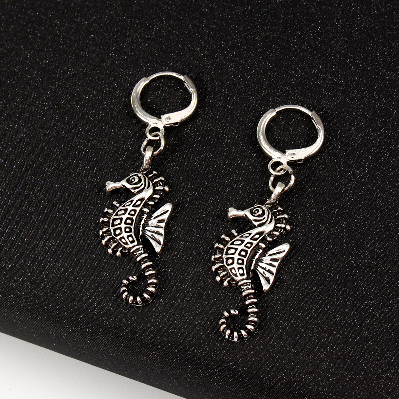 Européenne Animaux Alliage De Mode Boucles D'oreilles Mignon Personnalisé Trois-dimensions Hippocampe Pendentif Boucle D'oreille Oreille Clip Femelle display picture 5