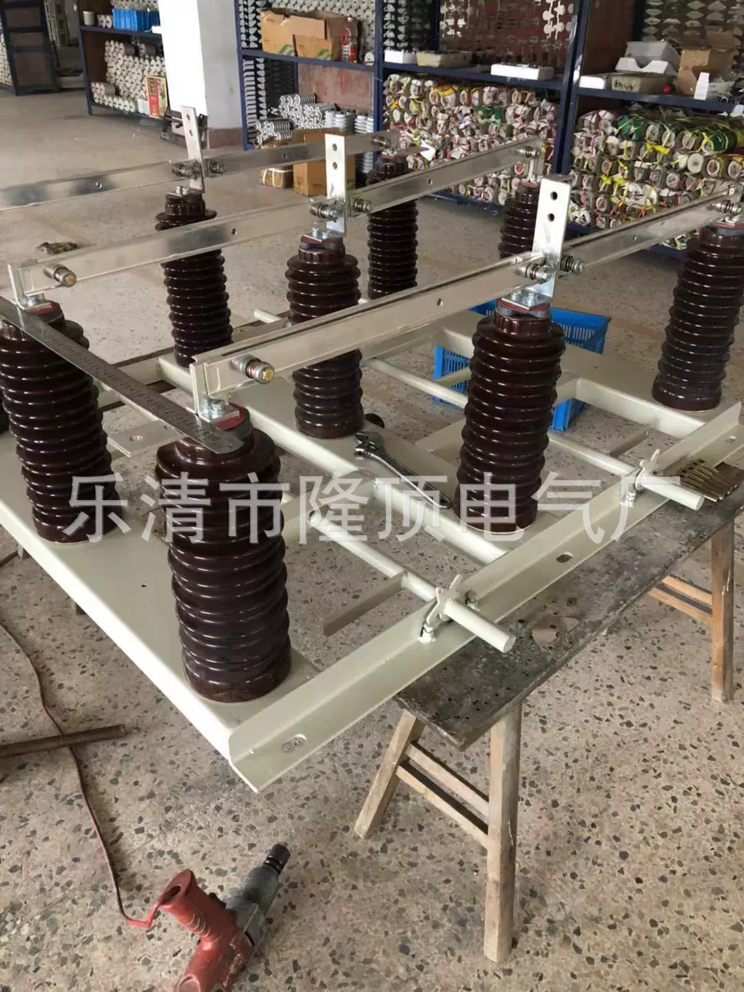 Longding Электрический двухголовый переключатель 20kv 24kv двунаправленный переключатель изоляции