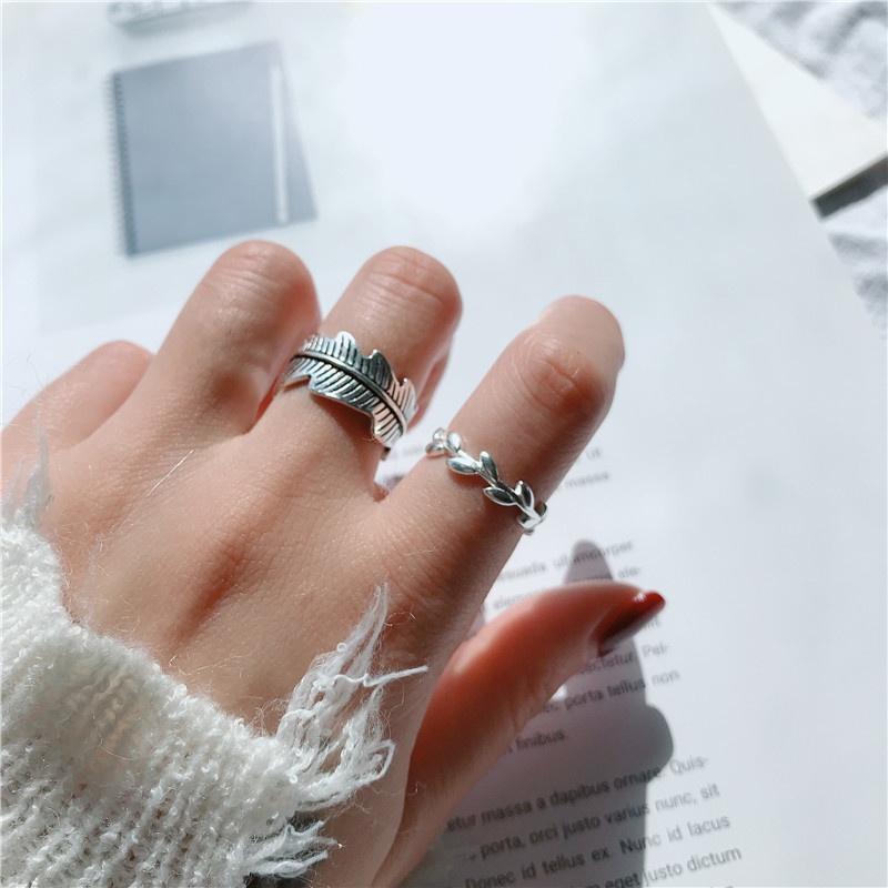 Creative retro fresh ring for men and women