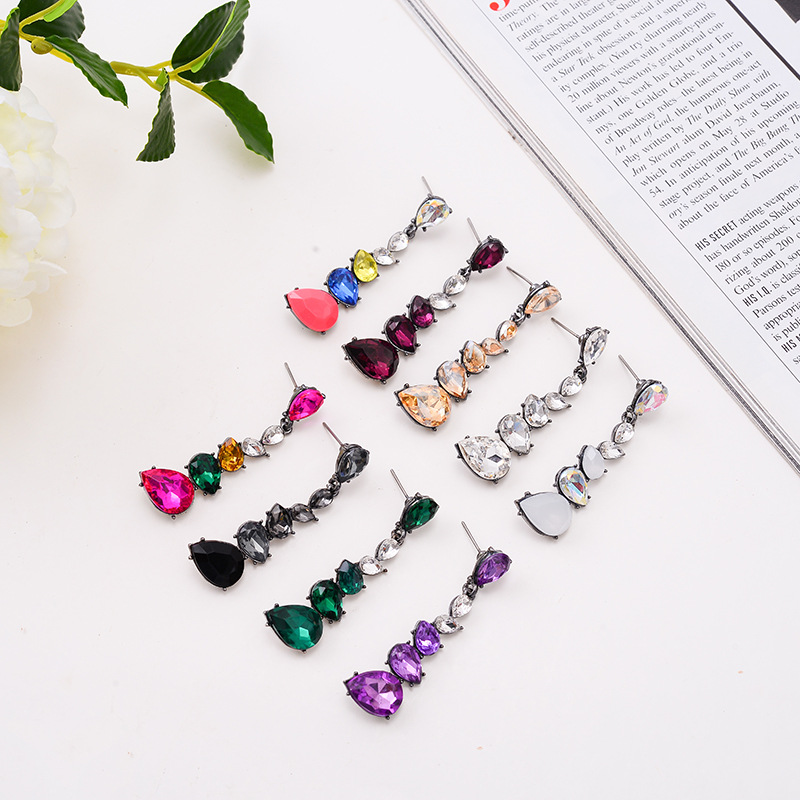 7g Weight Rhinestones Inlay Material Drop Earrings Classification 1 Pair Quantity Daily Occasion Alloy Material Geometric Pattern Women'S Gender Plating Design Retro Style 1 Pair Retro Geometric Alloy Plating Rhinestones Women's Drop Earrings 23
