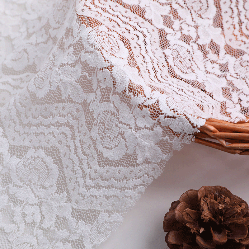 White cotton lace wavy cloth