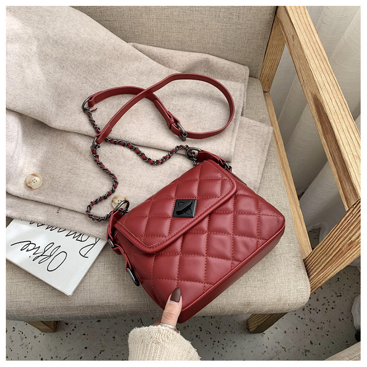 Ins Small Bag Female 2019 New Fashion Western Style Messenger Bag Korean Version Of The Red Texture Rhombus Chain Bag display picture 11