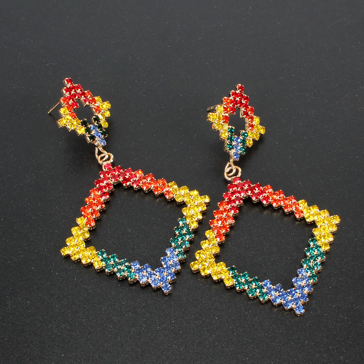 Stylish Contrast Color Rhombus Rhinestone Diamond Earrings display picture 9