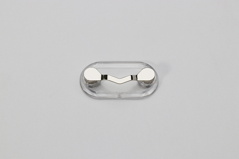 Readerest Magnetic Glasses Bracket Magnetic Brooch Magnet Badge Headset Creative Storage Magnetic Glasses Clip display picture 1