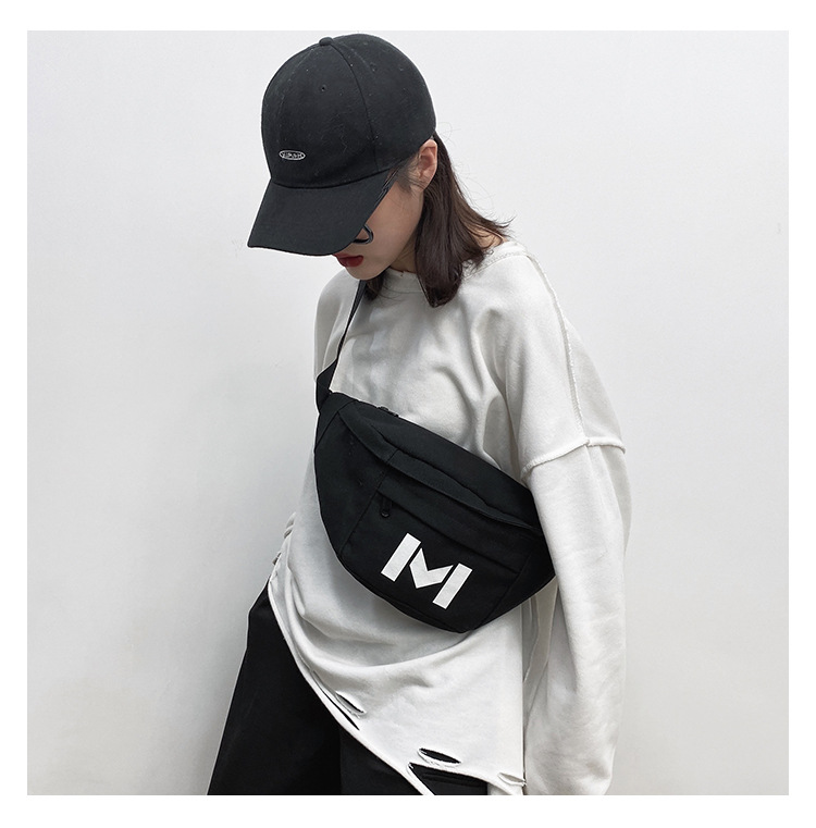 Korean New Fashion Student Wild Canvas Chest Bag Casual Messenger Bag Wholesale display picture 2