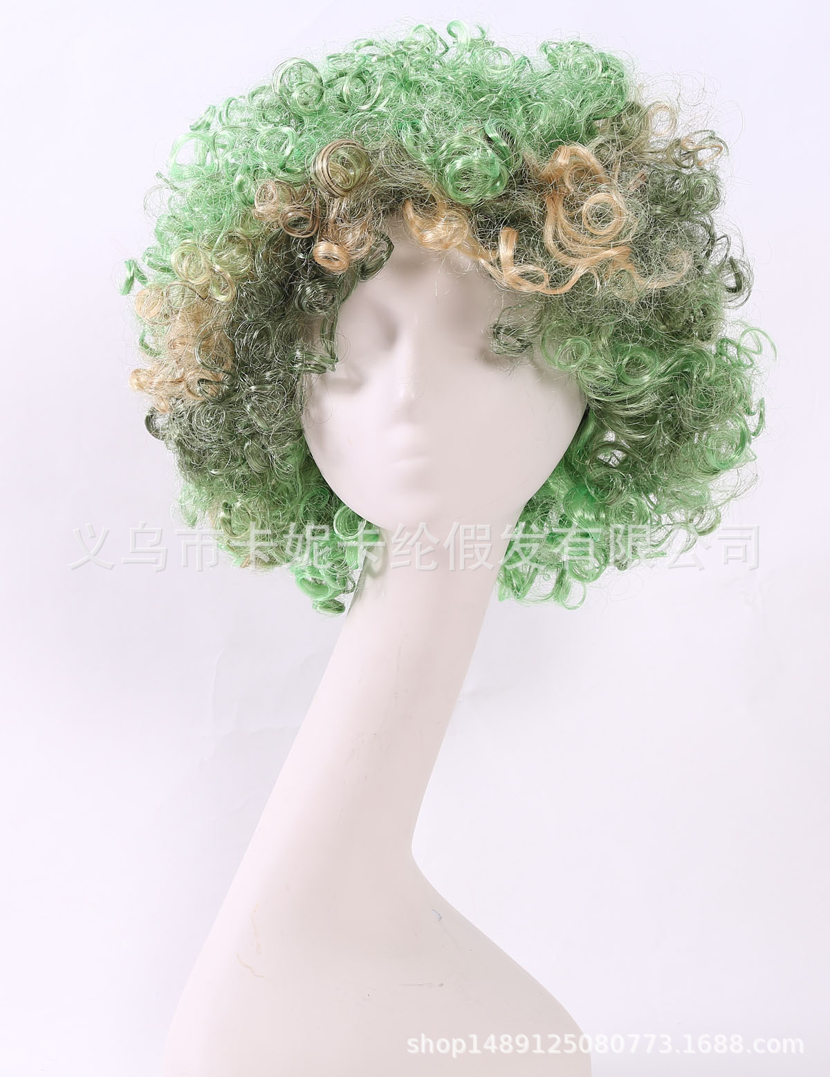 Los nuevos fanáticos de color verde claro envían cabello rizado de moda europeo y americano