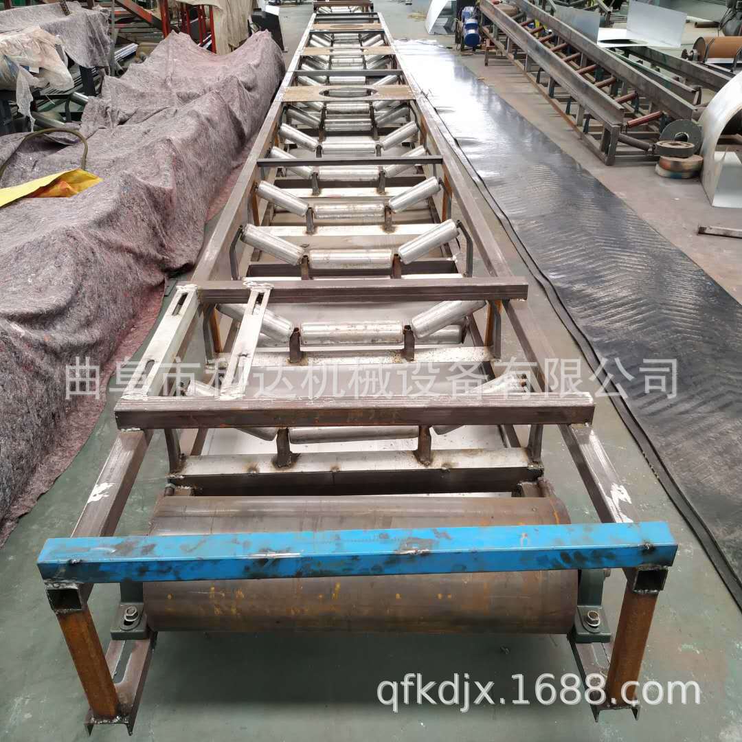 加定制爬坡皮带输送机 袋装粮食输送机 移动式装卸货防滑耐磨输送