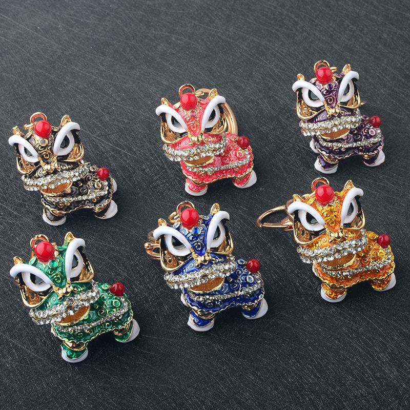Creative small gifts Chinese style lion dance Kirin Alloy keychain fashion girl bag ornament car pendant