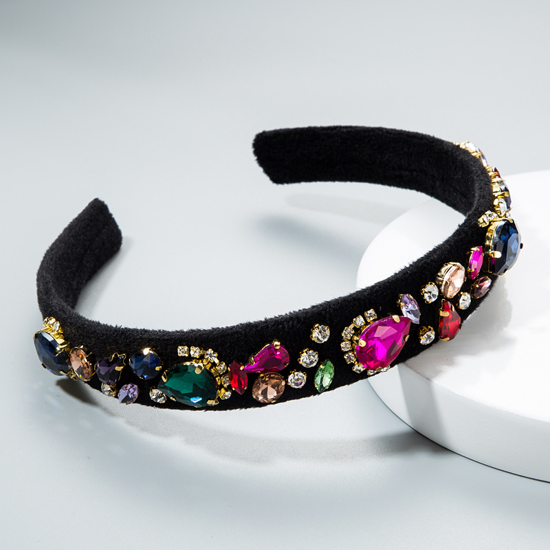 Fashion Glass Diamond Diamond Flower Retro Headband Ladies Super Flash Wide Side Headband display picture 3