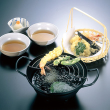 日本進口KOHBEC油炸鍋煎鍋平底鍋 天婦羅油炸鐵鍋 帶耳朵可瀝油鍋